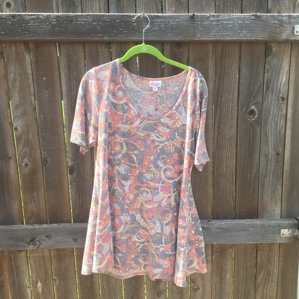 LuLaRoe Perfect T